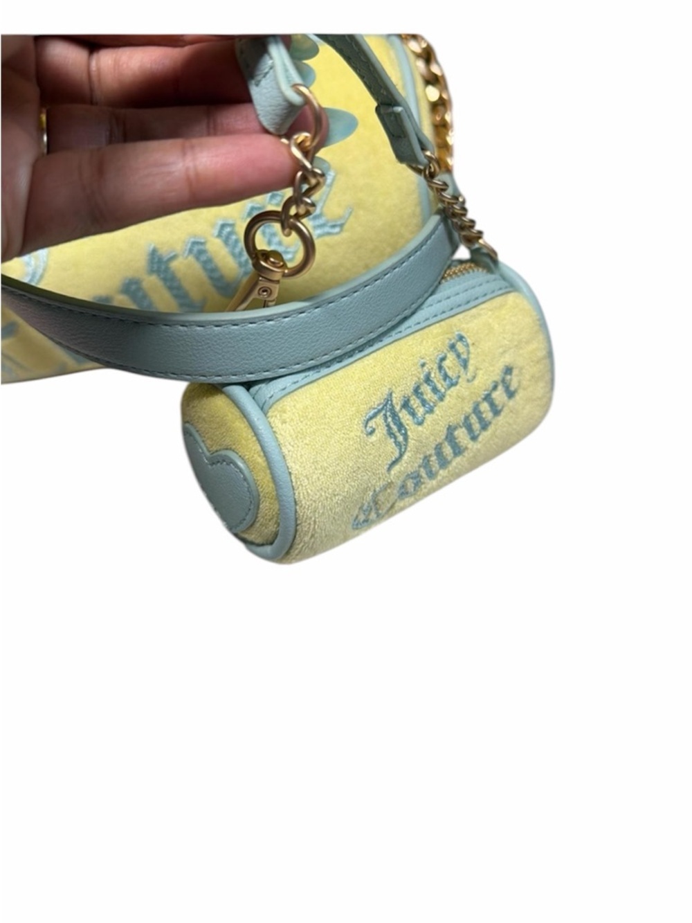NWT Juicy Couture Terry Cloth Barrel Bag with Matching Charm - Picture 2 of 3